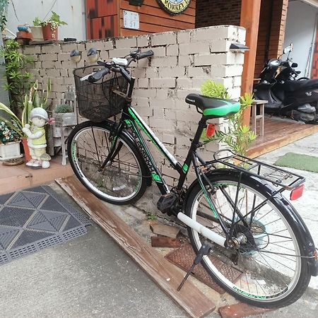 Auberge de jeunesse 七十腳落背包客棧 à Lyudao Extérieur photo
