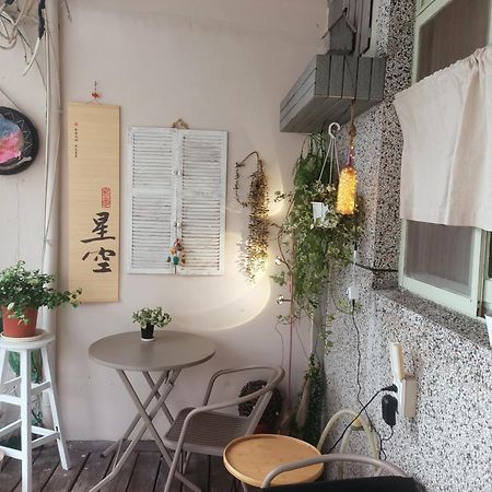Auberge de jeunesse 七十腳落背包客棧 à Lyudao Extérieur photo