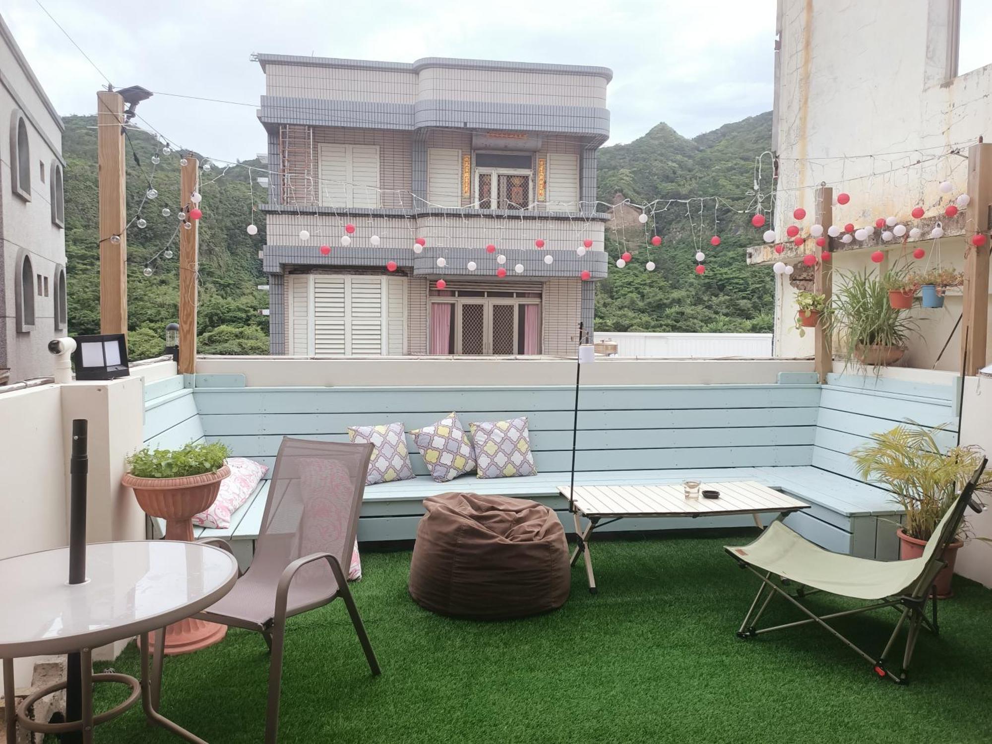Auberge de jeunesse 七十腳落背包客棧 à Lyudao Extérieur photo