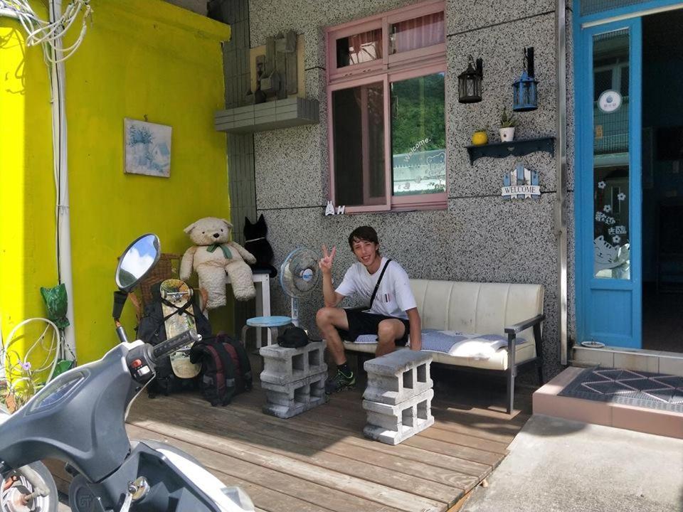Auberge de jeunesse 七十腳落背包客棧 à Lyudao Extérieur photo